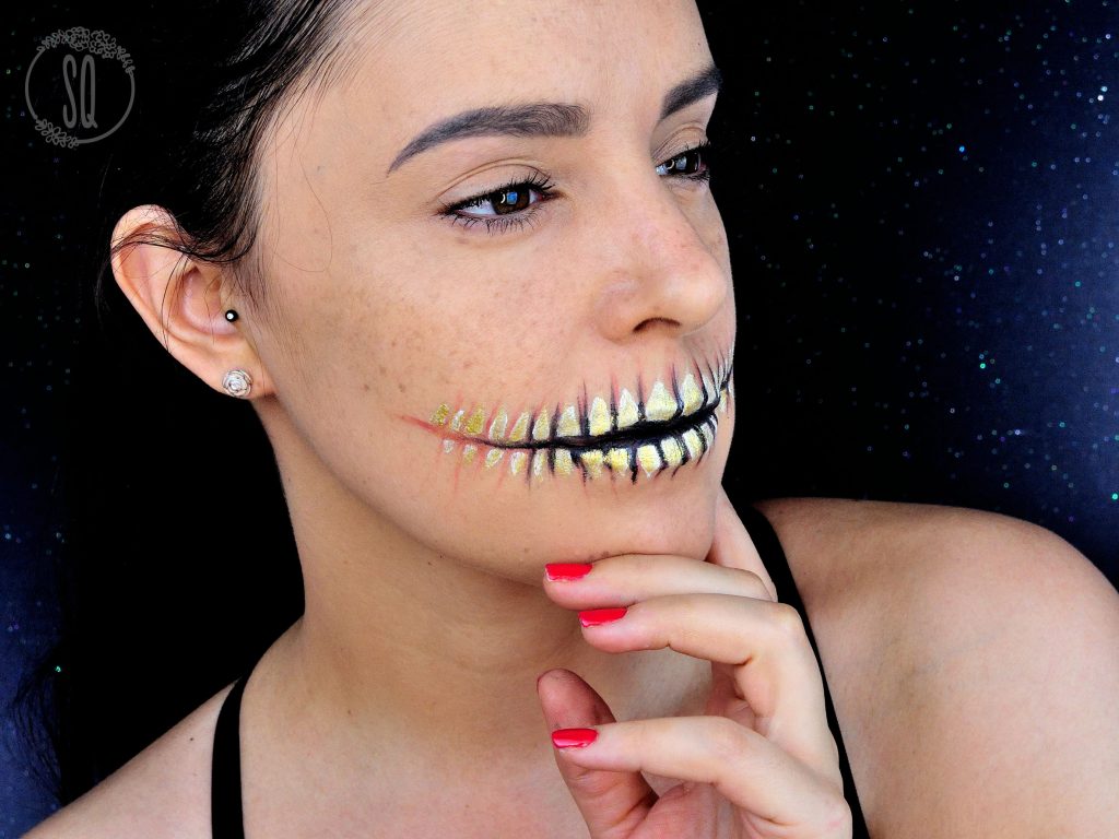 Easy skeleton mouth makeup tutorial