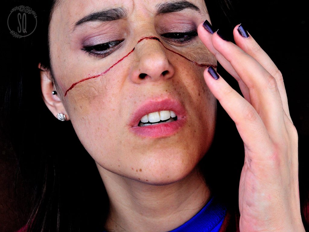 Tutorial maquillaje FX Efecto cara cortada con cable para Halloween
