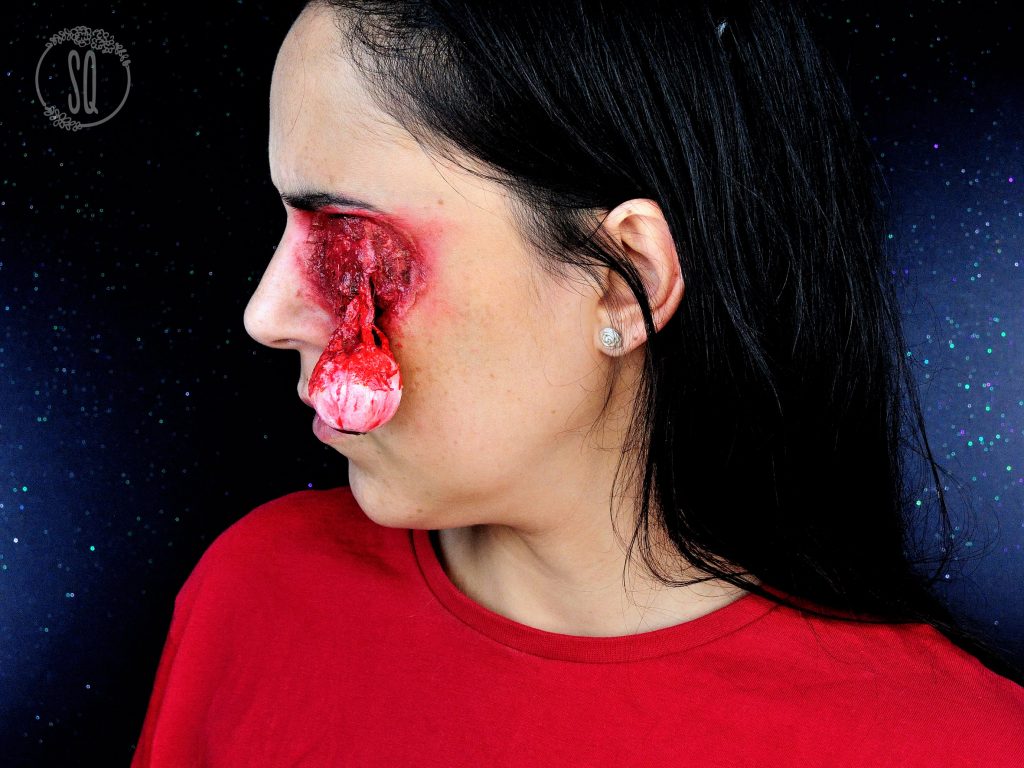 Efecto ojo descolgado tutorial maquillaje FX para Halloween