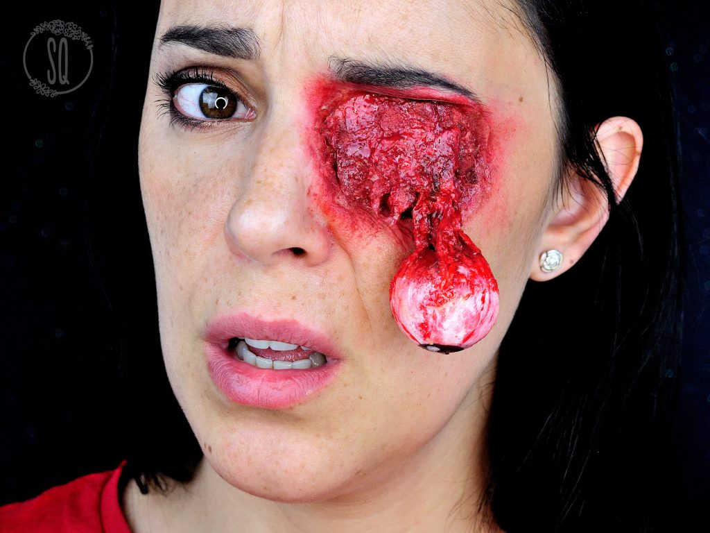 Efecto ojo descolgado tutorial maquillaje FX para Halloween