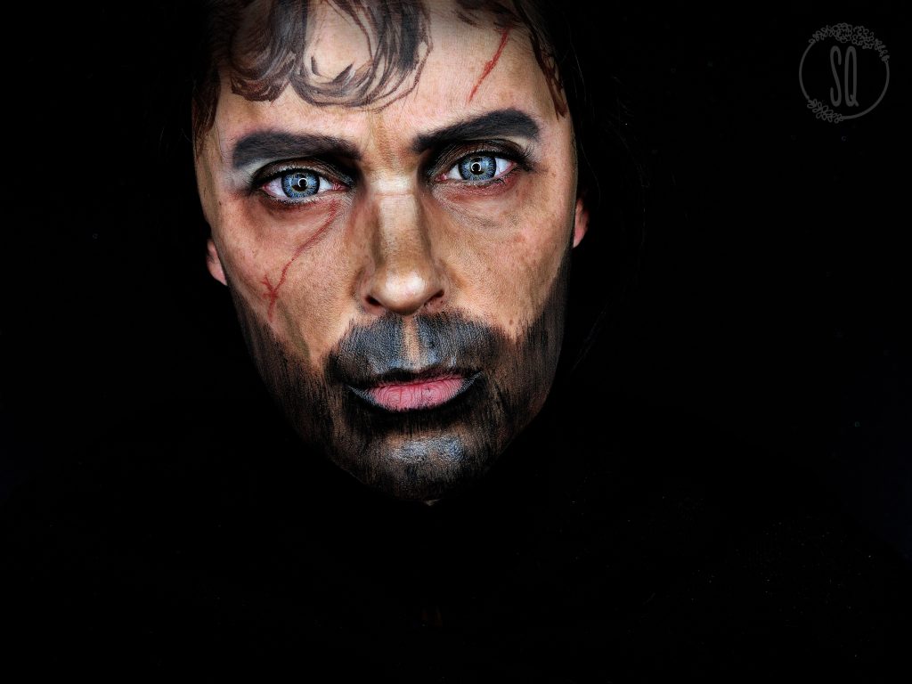 Maquilla transformación en Tyrion Lannister, serie Juego de Tronos