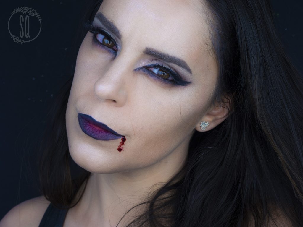 Maquillaje vampira sexy 